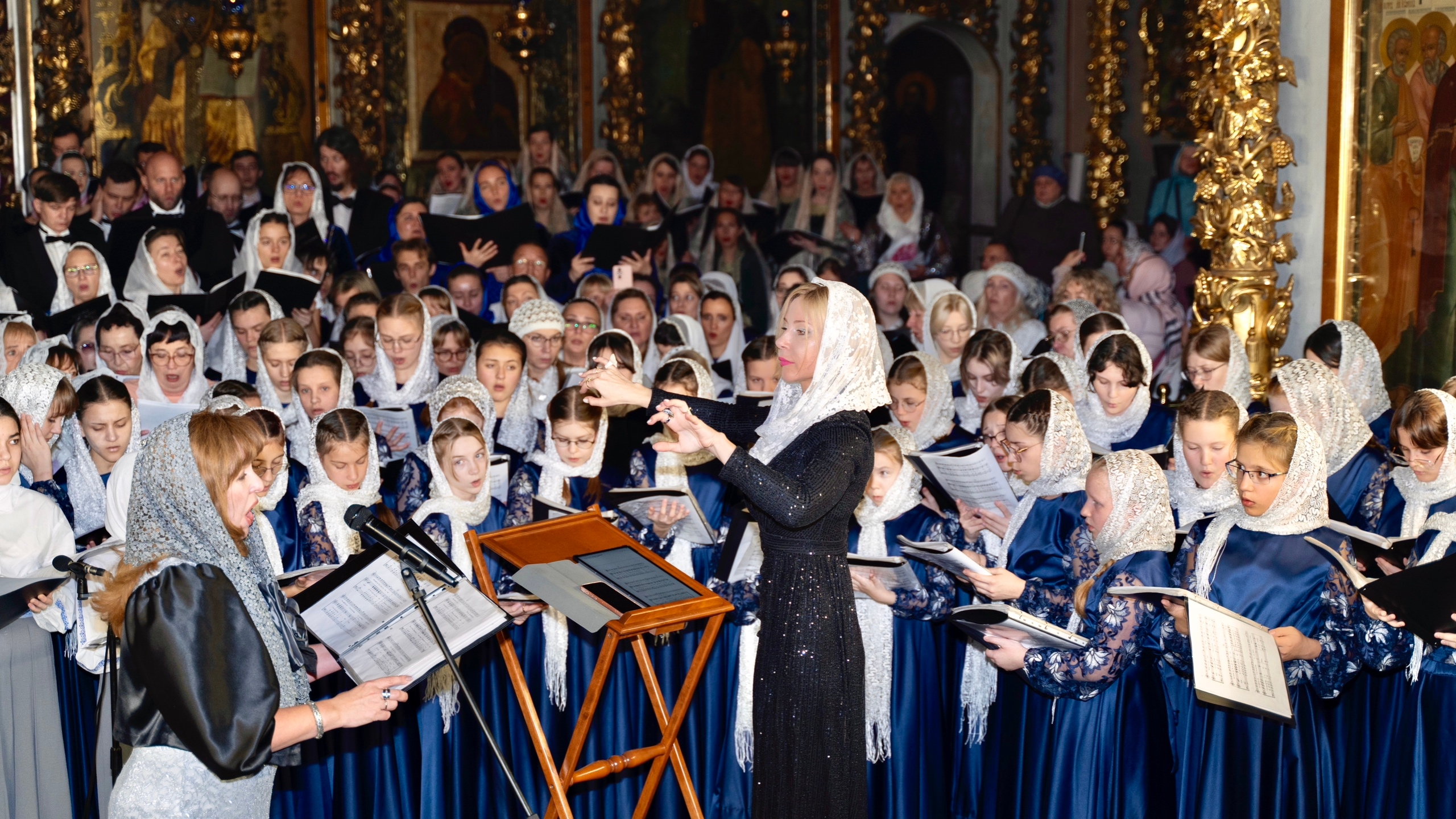 XIV Всероссийский благотворительный хоровой фестиваль «Осеннее многоголосие».