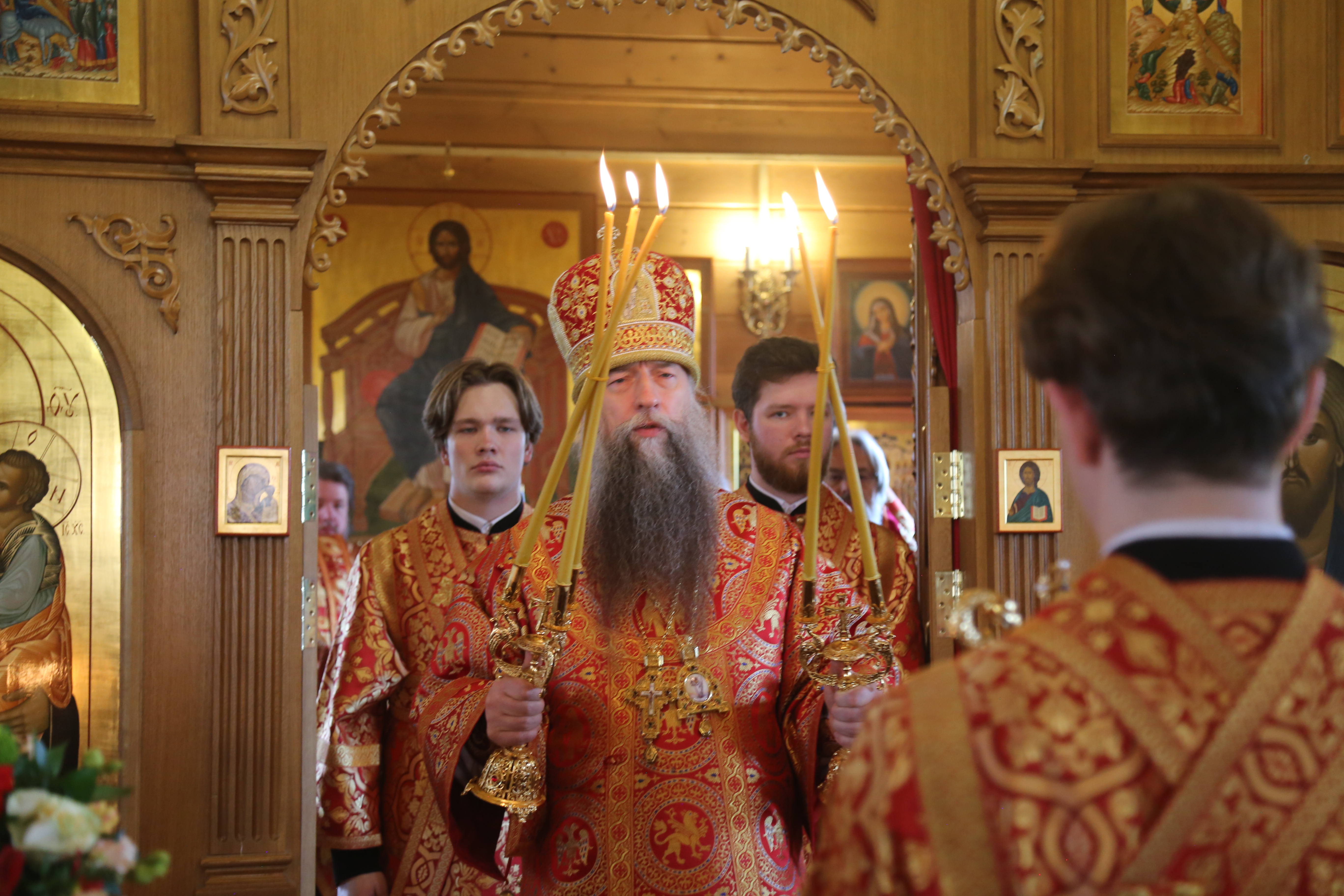 Престольный праздник в храме святых Жен-Мироносиц