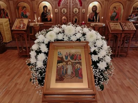 С Покровом Пресвятой Владычицы нашей Богородицы и Приснодевы Марии